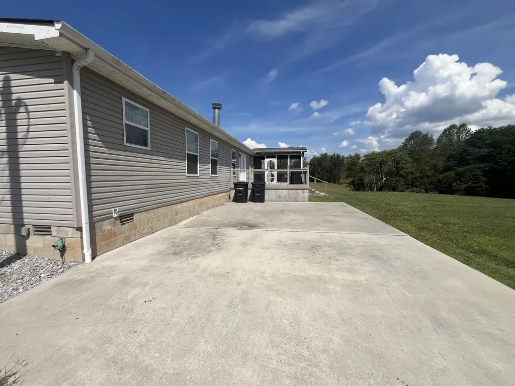 131 Martha Stockton Road Albany KY 42602