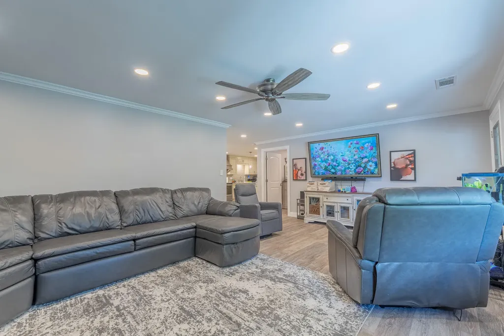 160 W Meadow Drive Nancy KY 42544