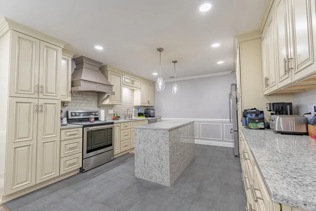 160 W Meadow Drive Nancy KY 42544