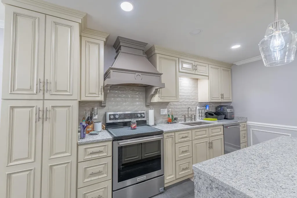 160 W Meadow Drive Nancy KY 42544