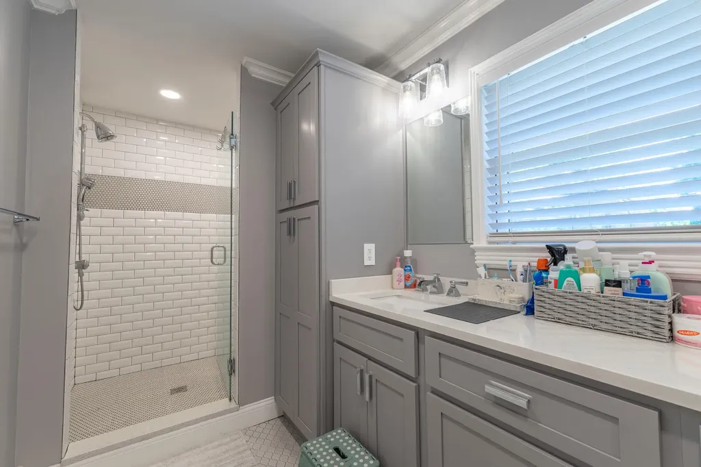 160 W Meadow Drive Nancy KY 42544