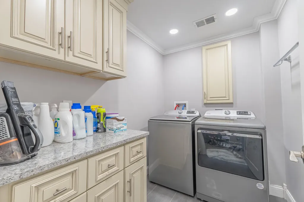 160 W Meadow Drive Nancy KY 42544