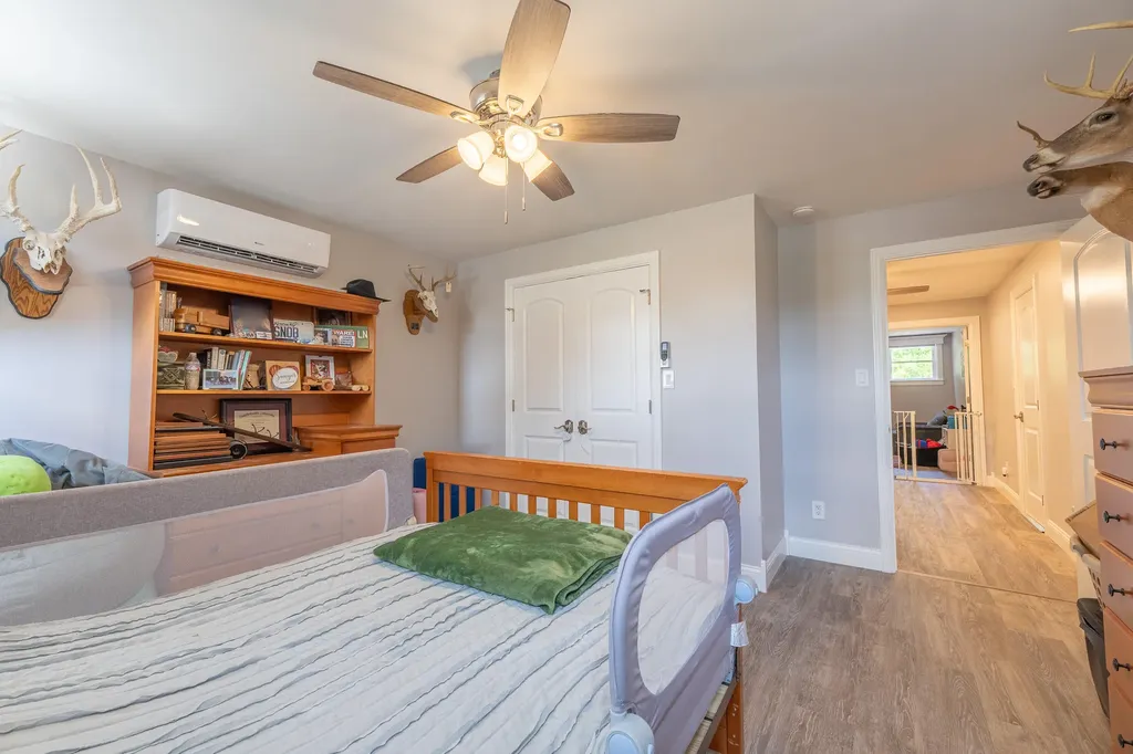 160 W Meadow Drive Nancy KY 42544