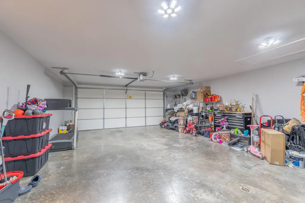 160 W Meadow Drive Nancy KY 42544