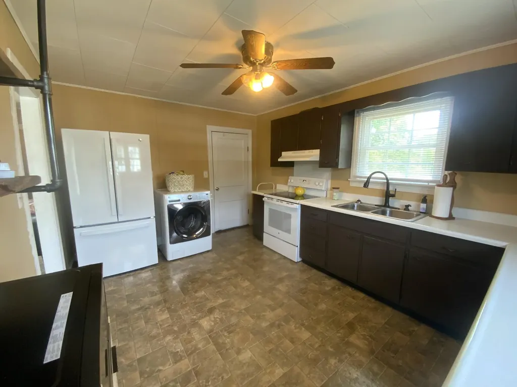 232 Baltimore Lane Pine Knot KY 42635