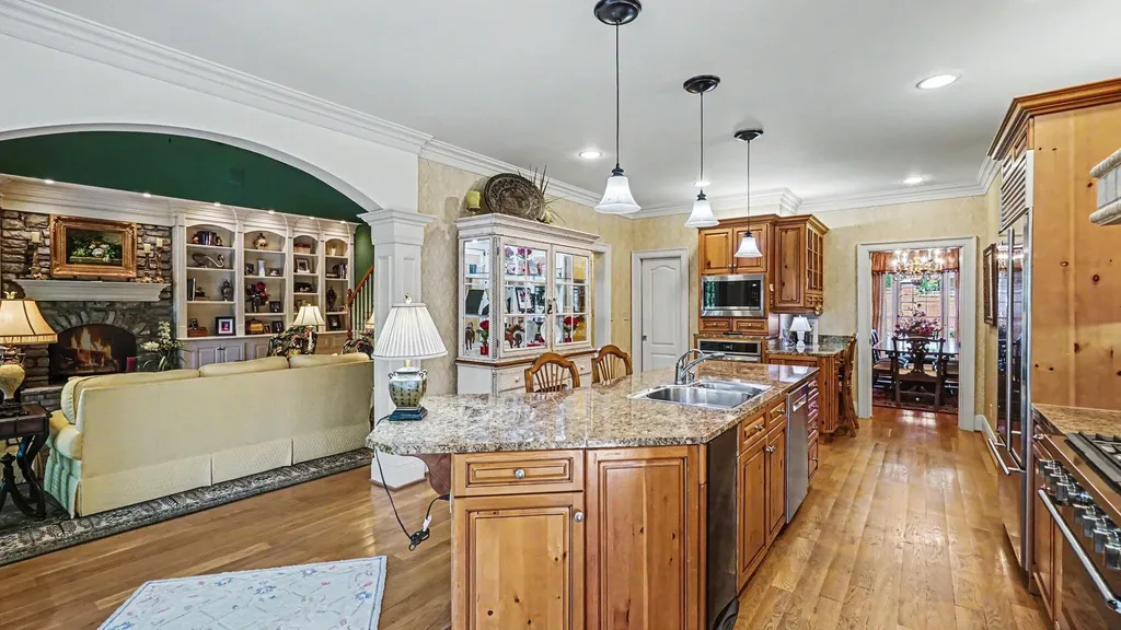 4827 Faulkirk Lane Lexington KY 40515