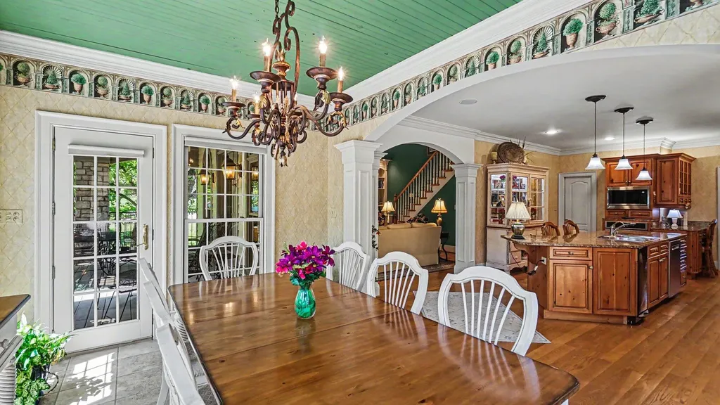 4827 Faulkirk Lane Lexington KY 40515