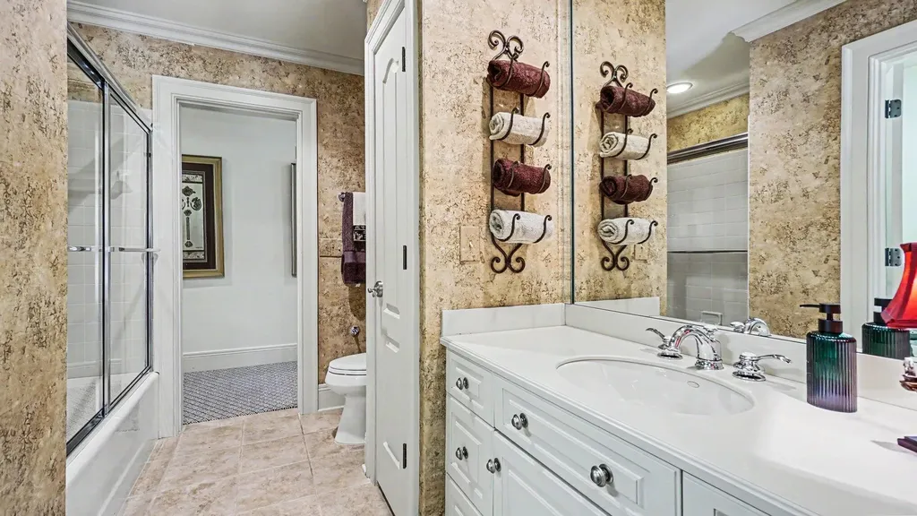 4827 Faulkirk Lane Lexington KY 40515