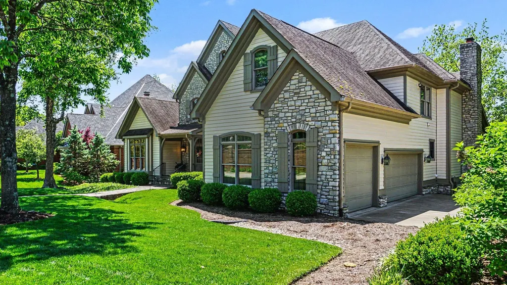 4827 Faulkirk Lane Lexington KY 40515