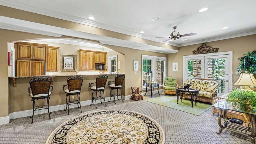 4827 Faulkirk Lane Lexington KY 40515
