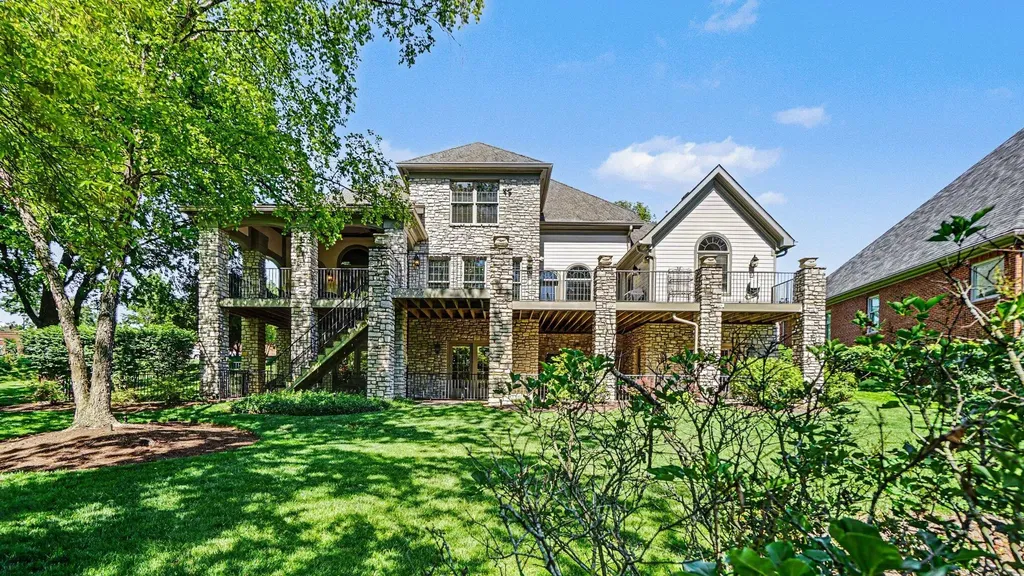 4827 Faulkirk Lane Lexington KY 40515