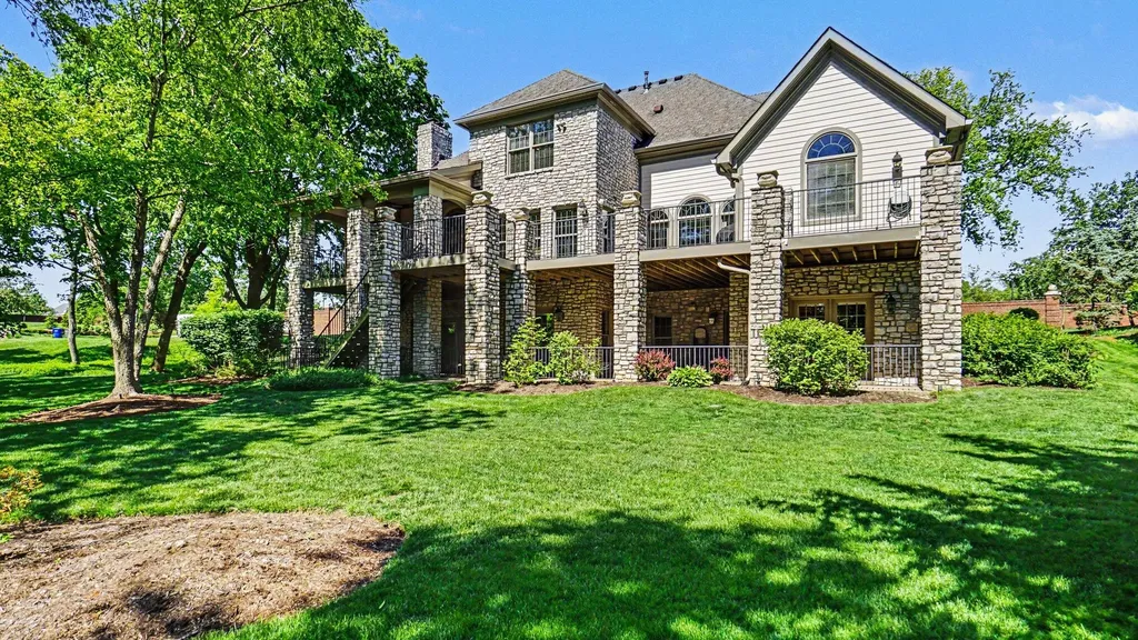 4827 Faulkirk Lane Lexington KY 40515