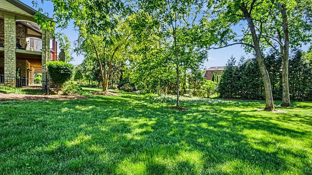 4827 Faulkirk Lane Lexington KY 40515