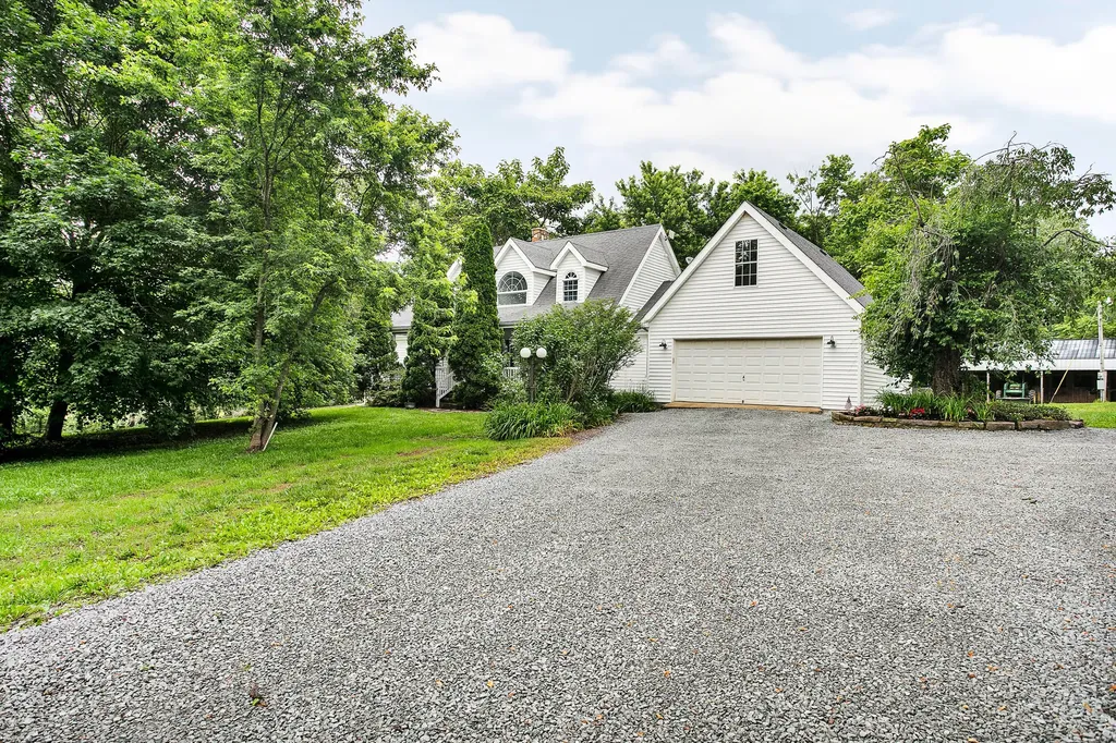 1266 Grassy Flat Road Greensburg KY 42743