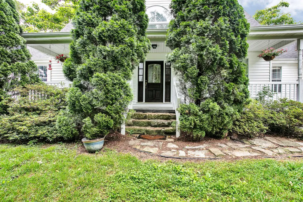 1266 Grassy Flat Road Greensburg KY 42743