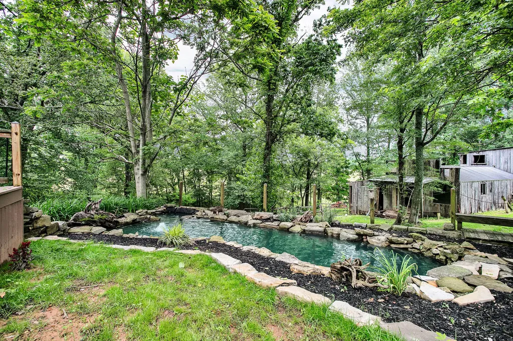 1266 Grassy Flat Road Greensburg KY 42743
