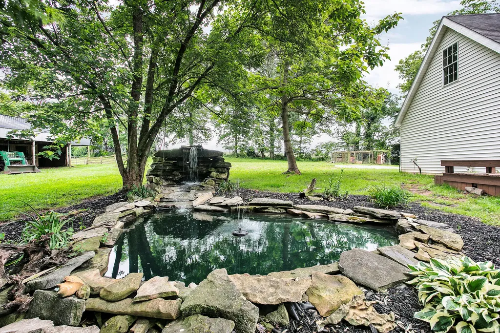 1266 Grassy Flat Road Greensburg KY 42743