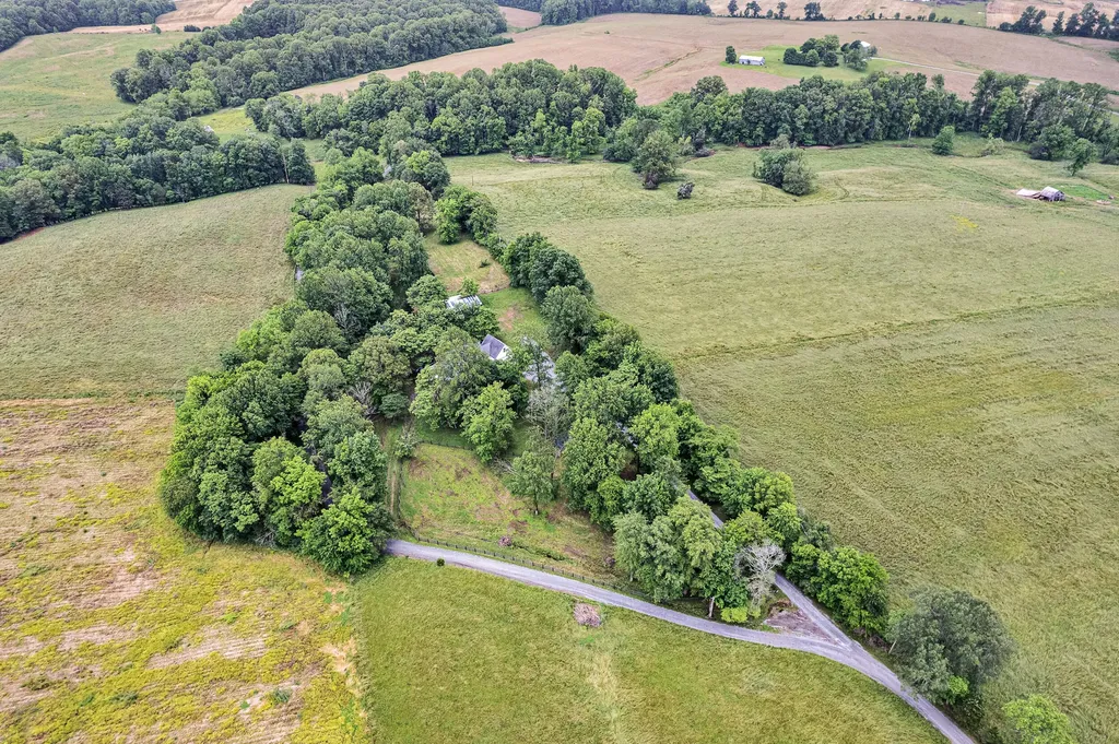 1266 Grassy Flat Road Greensburg KY 42743
