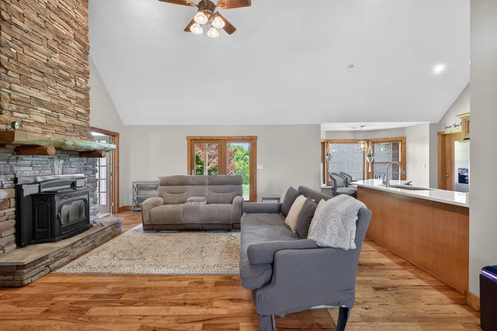3040 Perry Rogers Road Lancaster KY 40444