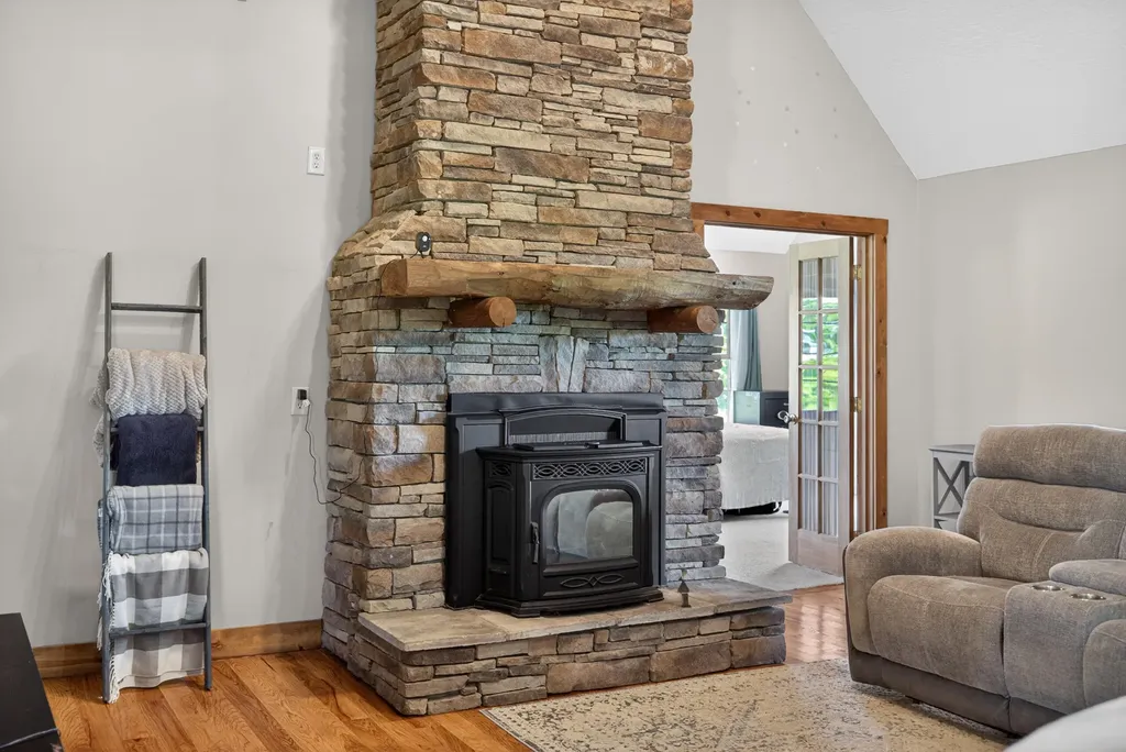 3040 Perry Rogers Road Lancaster KY 40444
