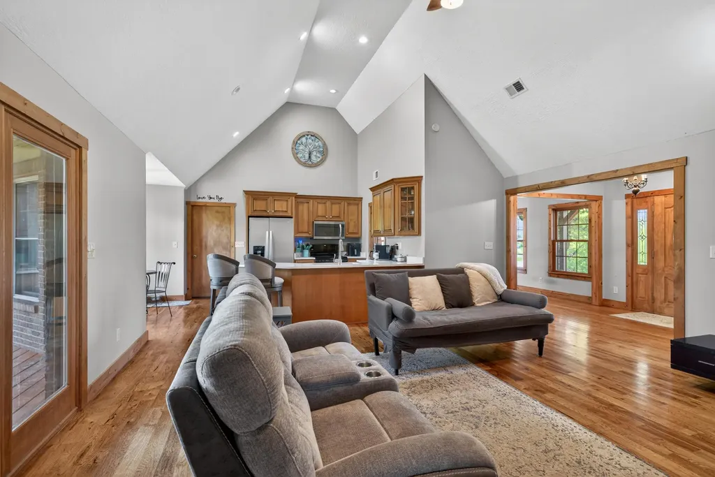 3040 Perry Rogers Road Lancaster KY 40444