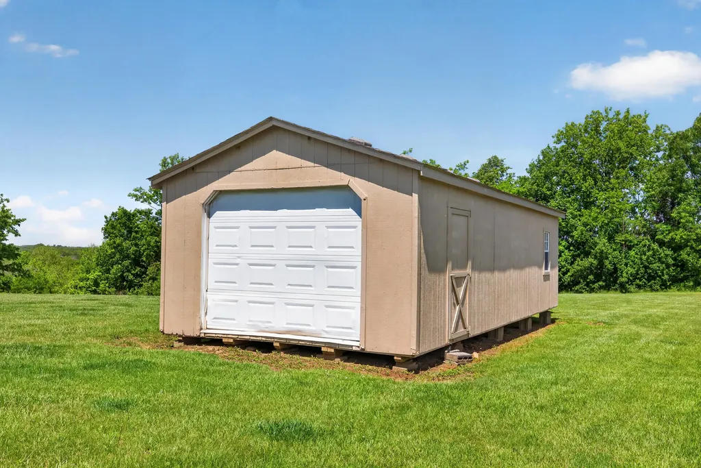 3040 Perry Rogers Road Lancaster KY 40444