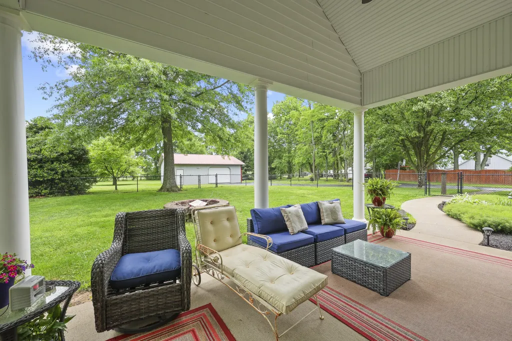 1869 Clintonville Road Paris KY 40361
