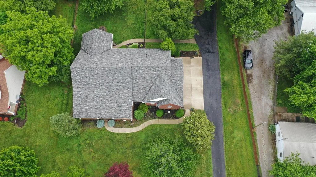 1869 Clintonville Road Paris KY 40361