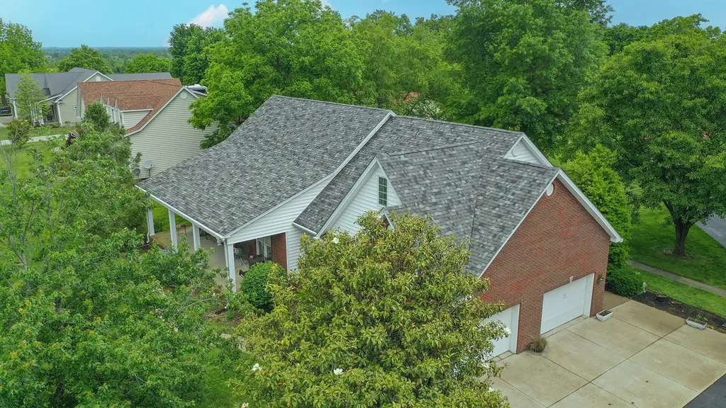 1869 Clintonville Road Paris KY 40361