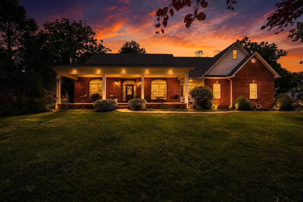 1869 Clintonville Road Paris KY 40361
