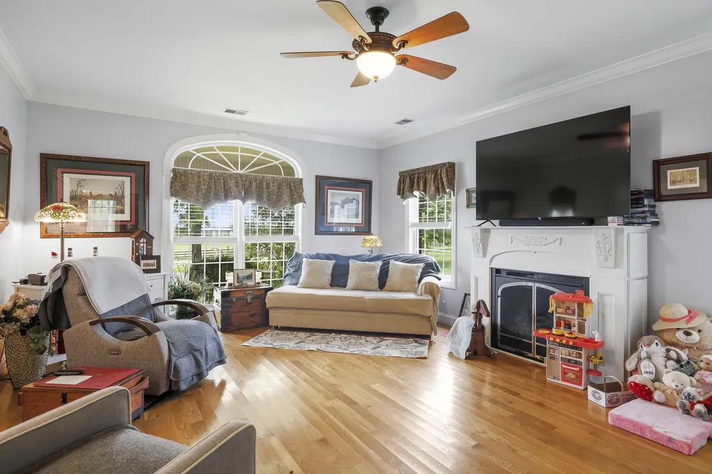 1869 Clintonville Road Paris KY 40361
