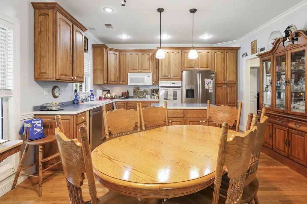 1869 Clintonville Road Paris KY 40361