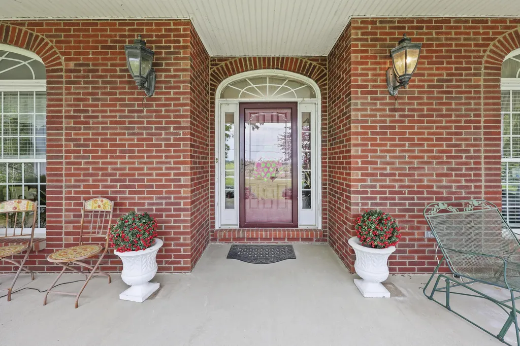 1869 Clintonville Road Paris KY 40361
