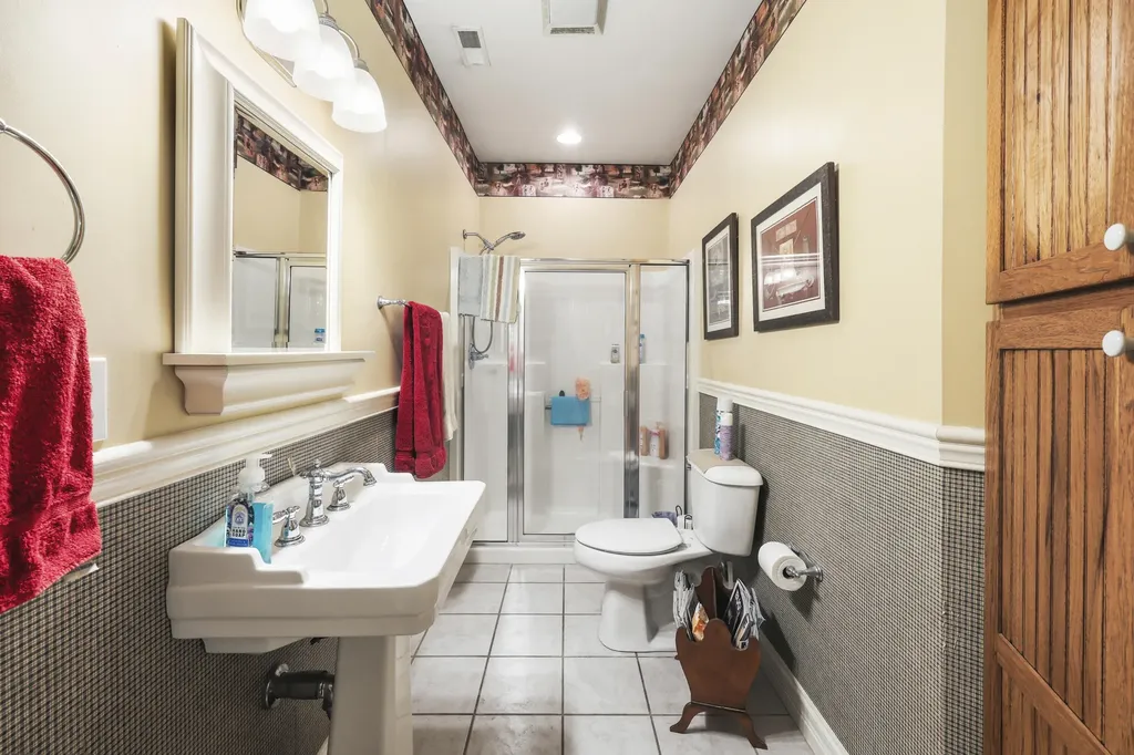 1869 Clintonville Road Paris KY 40361