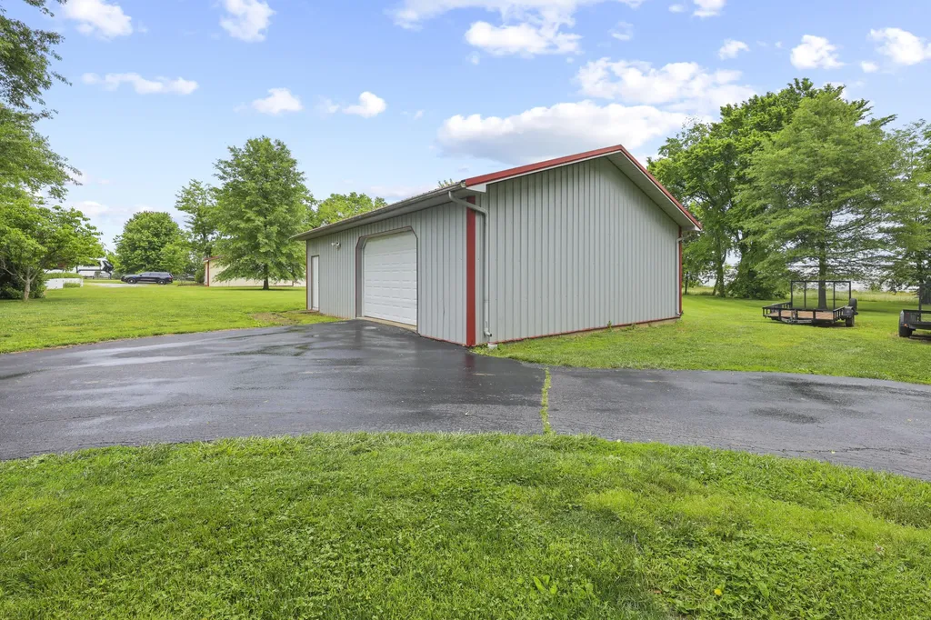1869 Clintonville Road Paris KY 40361