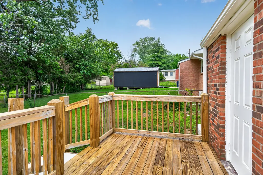 374 Gawaine Drive Lexington KY 40517