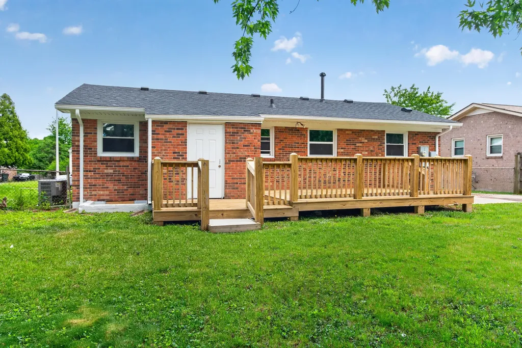 374 Gawaine Drive Lexington KY 40517