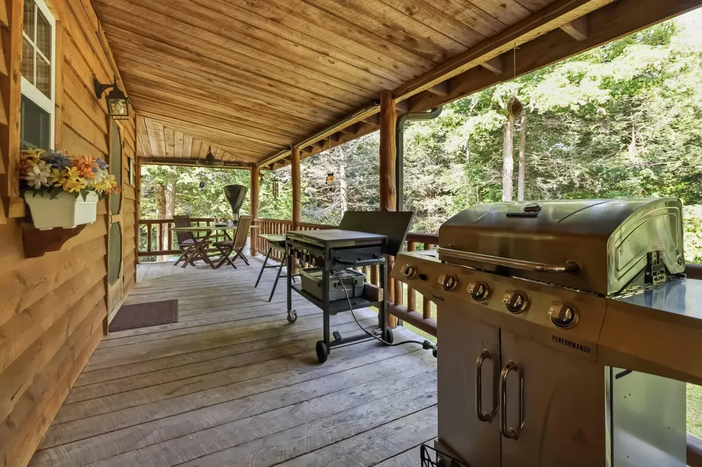 195 Kennedy Lane Whitley City KY 42653