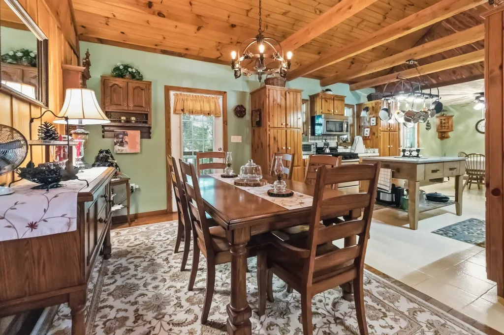195 Kennedy Lane Whitley City KY 42653