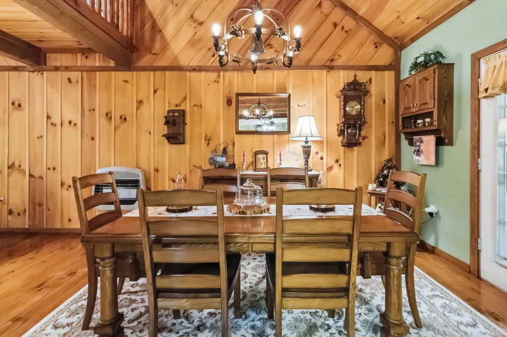 195 Kennedy Lane Whitley City KY 42653