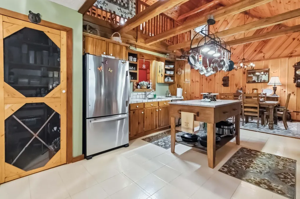195 Kennedy Lane Whitley City KY 42653