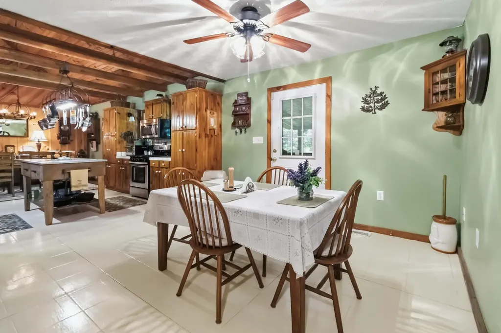 195 Kennedy Lane Whitley City KY 42653