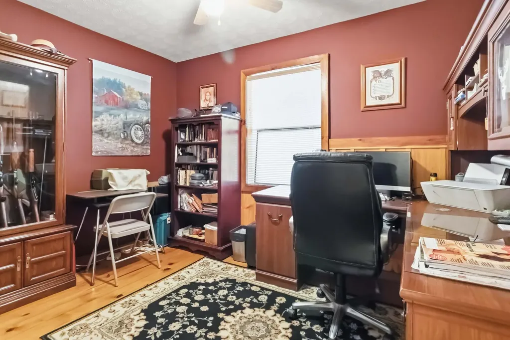 195 Kennedy Lane Whitley City KY 42653