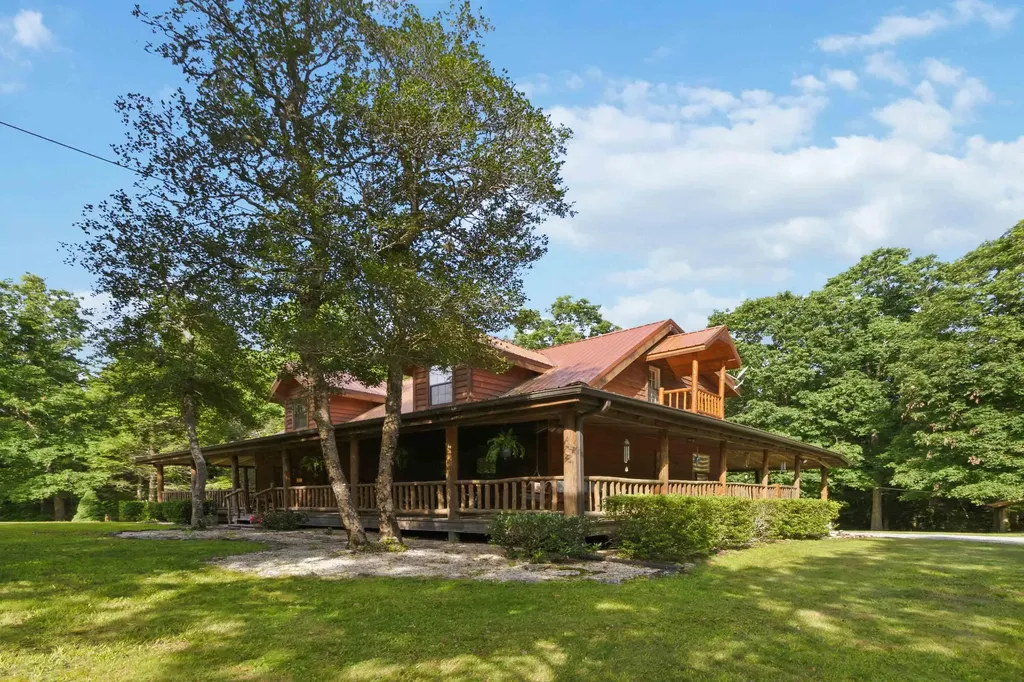 195 Kennedy Lane Whitley City KY 42653