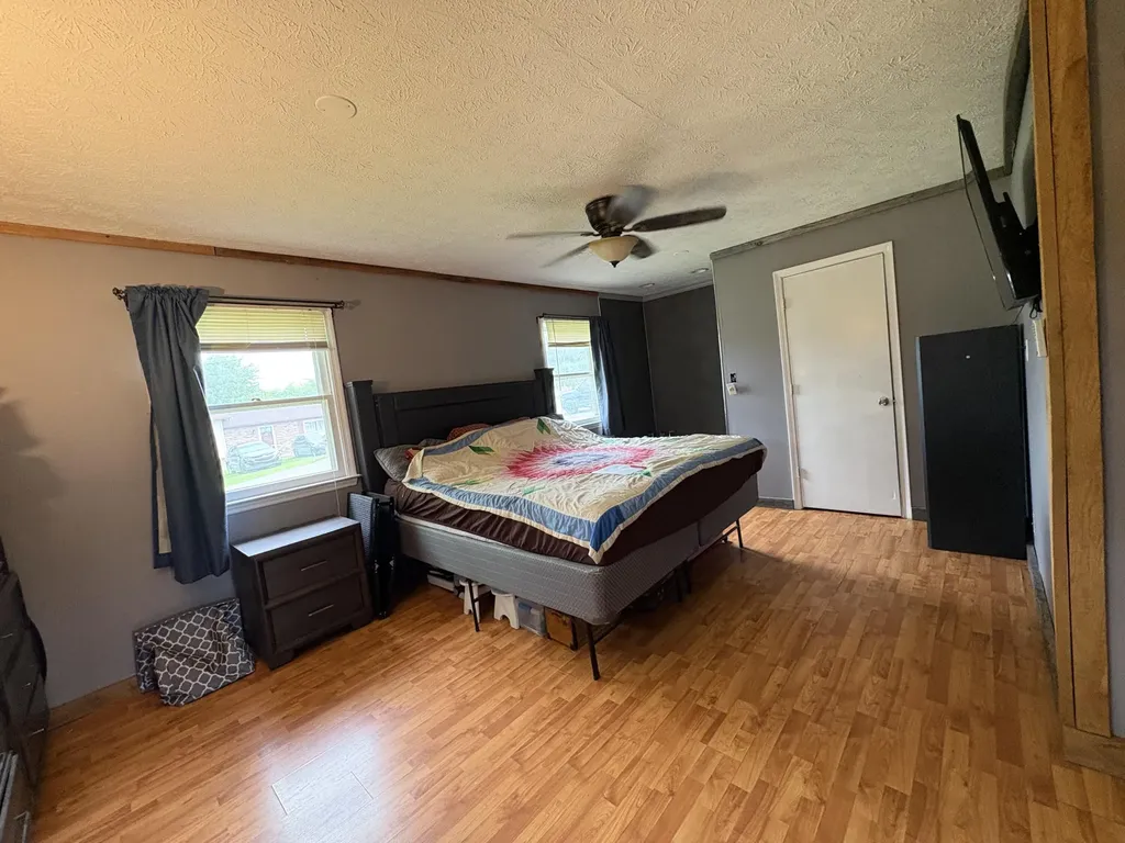 110 Hensley Heights Harrodsburg KY 40330