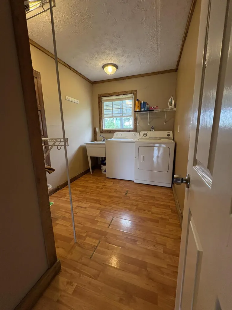 110 Hensley Heights Harrodsburg KY 40330