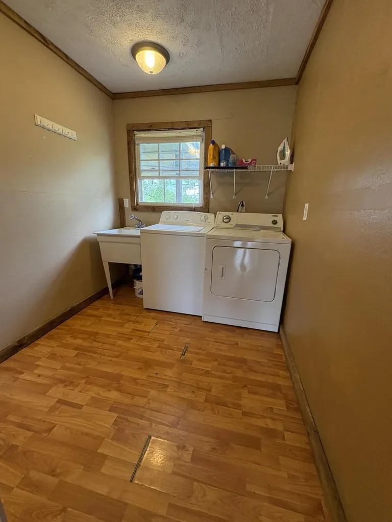 110 Hensley Heights Harrodsburg KY 40330