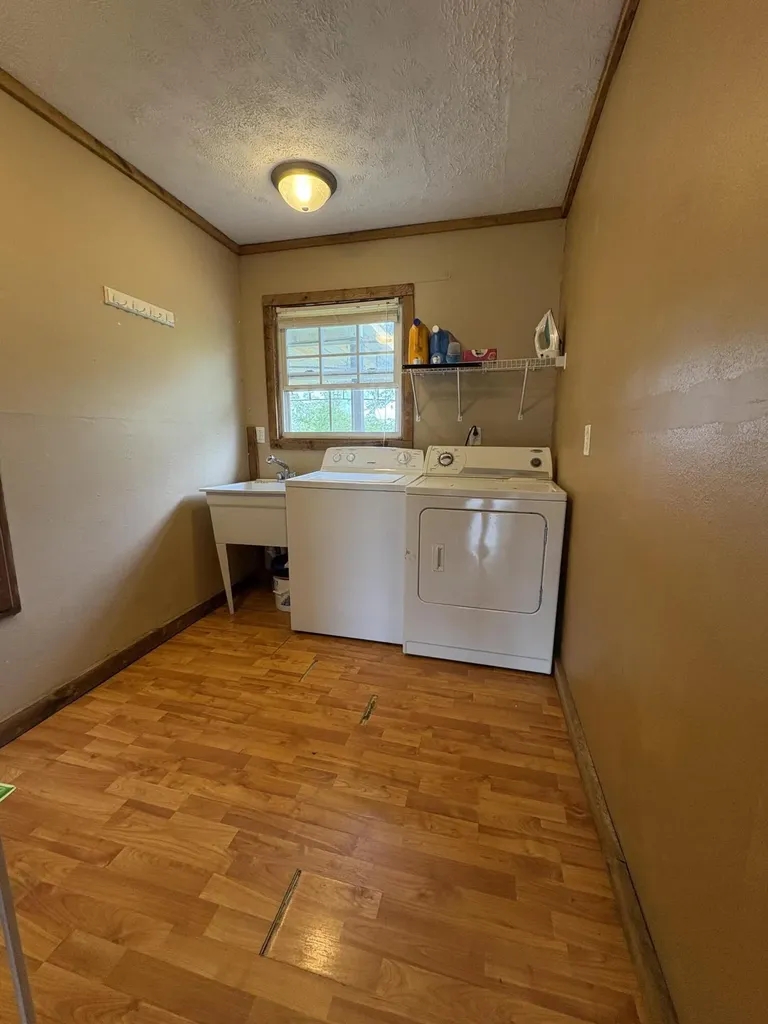 110 Hensley Heights Harrodsburg KY 40330