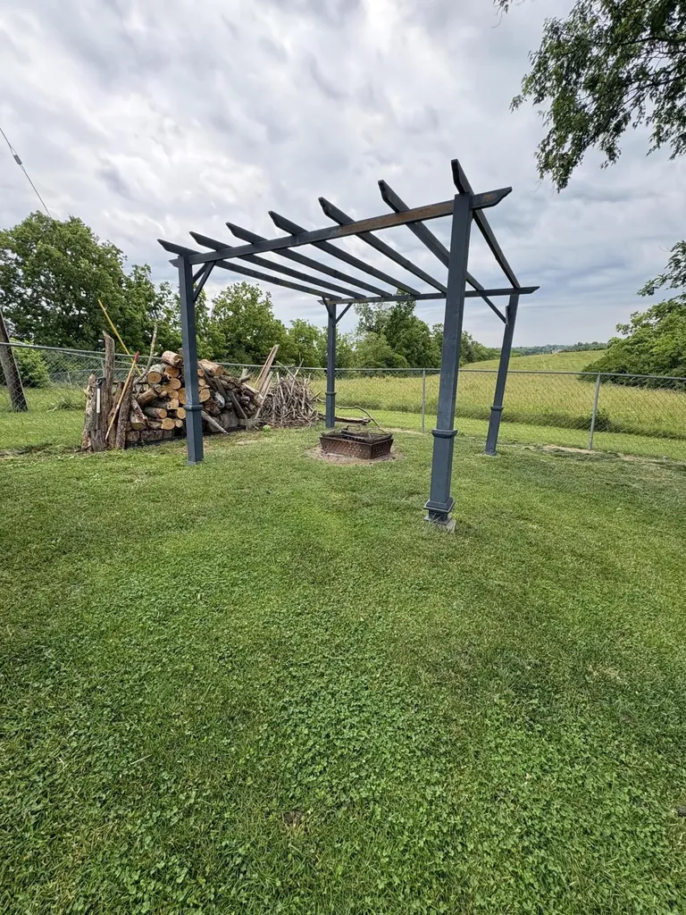 110 Hensley Heights Harrodsburg KY 40330