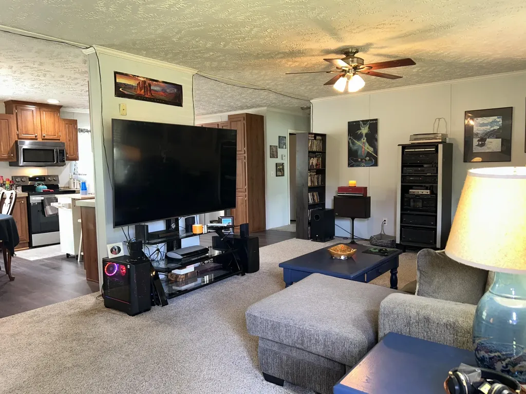 134 Red Bone Lane Orlando KY 40460
